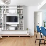 Royal Atheneum 2 By Citylife Suites